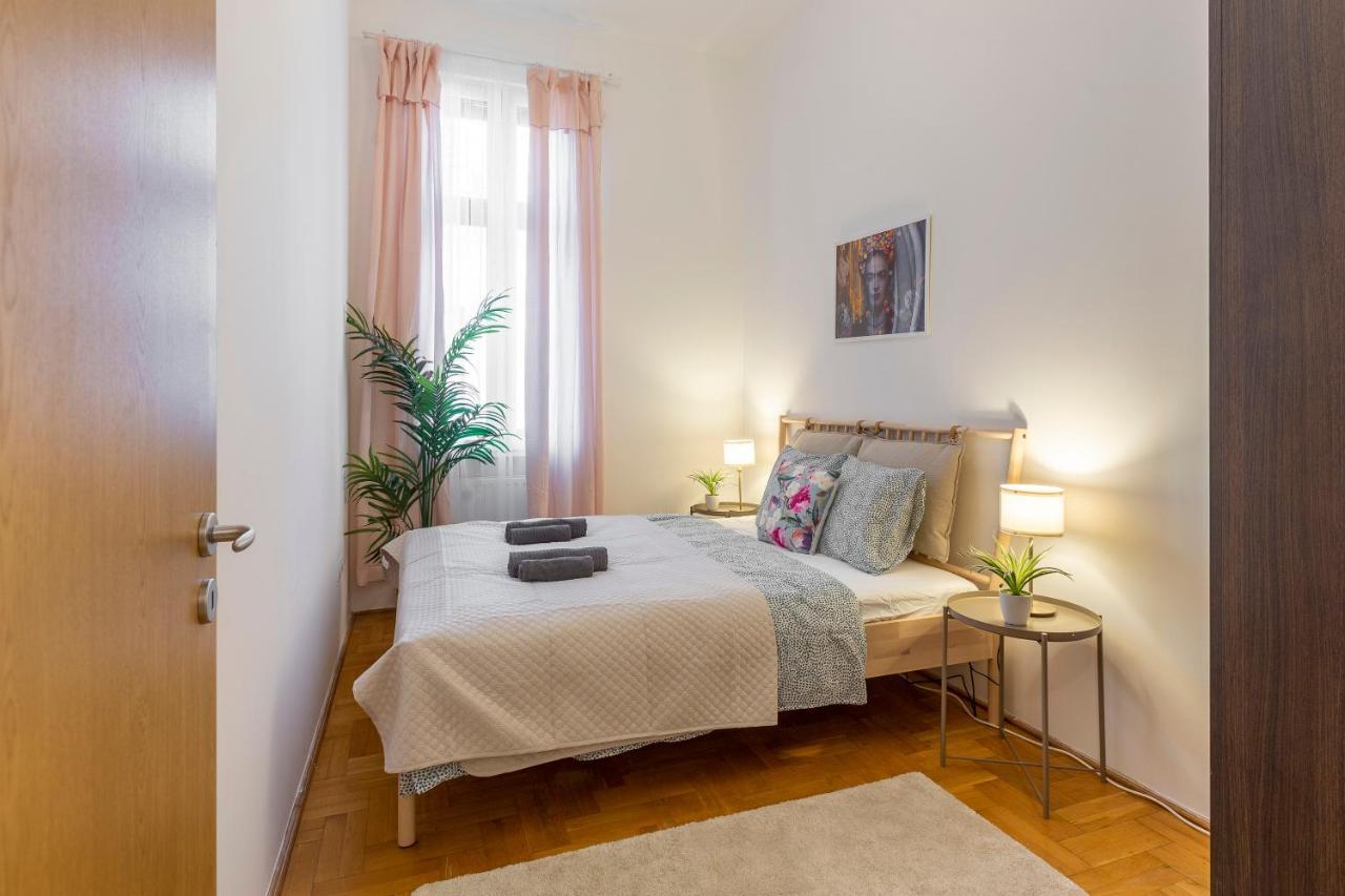 Cozy Home By Bella In The Heart Of בודפשט מראה חיצוני תמונה