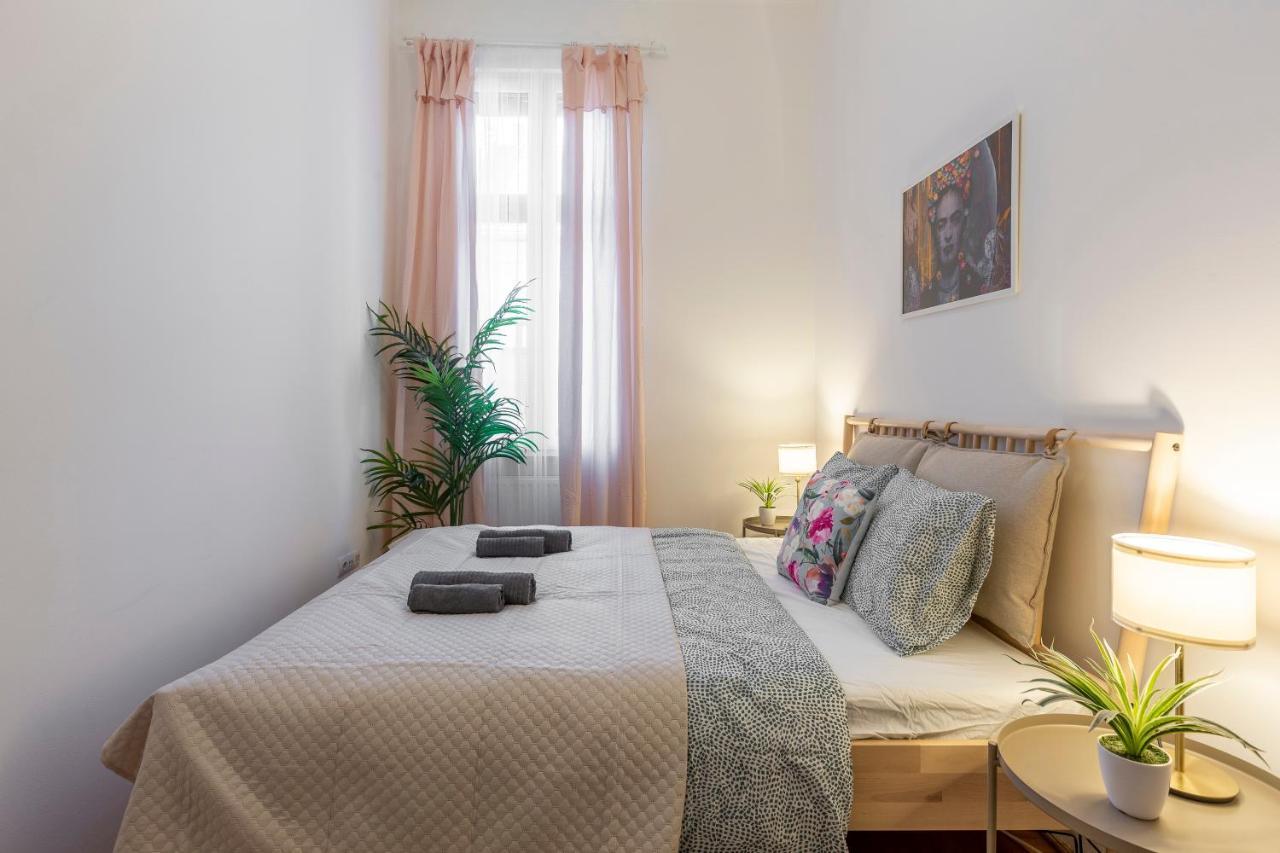 Cozy Home By Bella In The Heart Of בודפשט מראה חיצוני תמונה